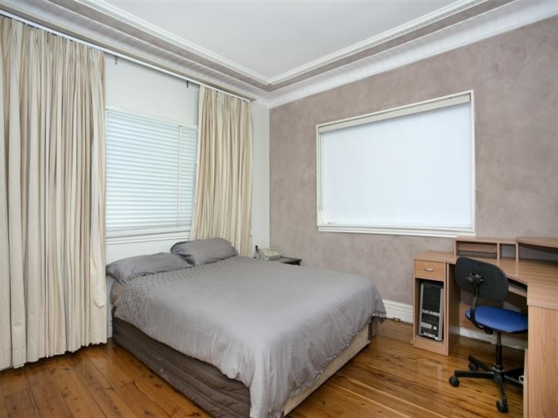 8 Canonbury Grove, Bexley North NSW 2207