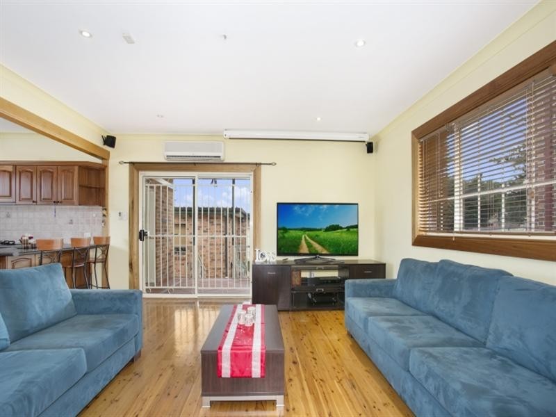 23 Flora Street, Roselands NSW 2196