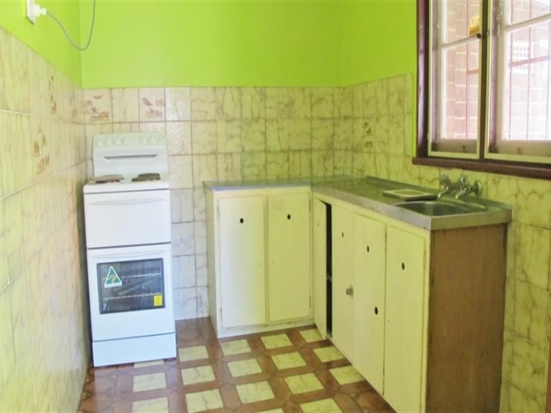 4 Una Street, Campsie NSW 2194