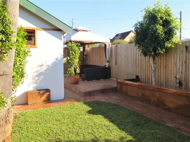 9 Lewins Street, Earlwood NSW 2206