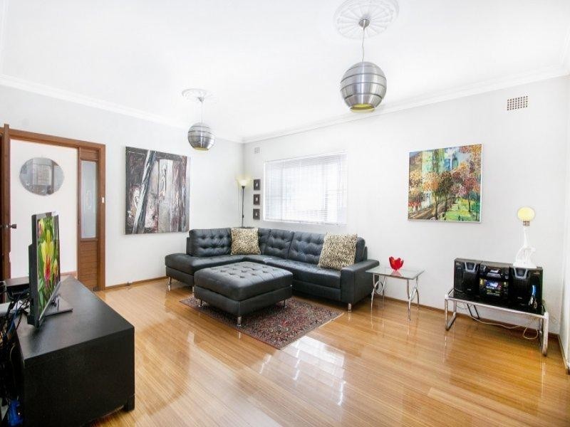 12 Frost Street, Earlwood NSW 2206