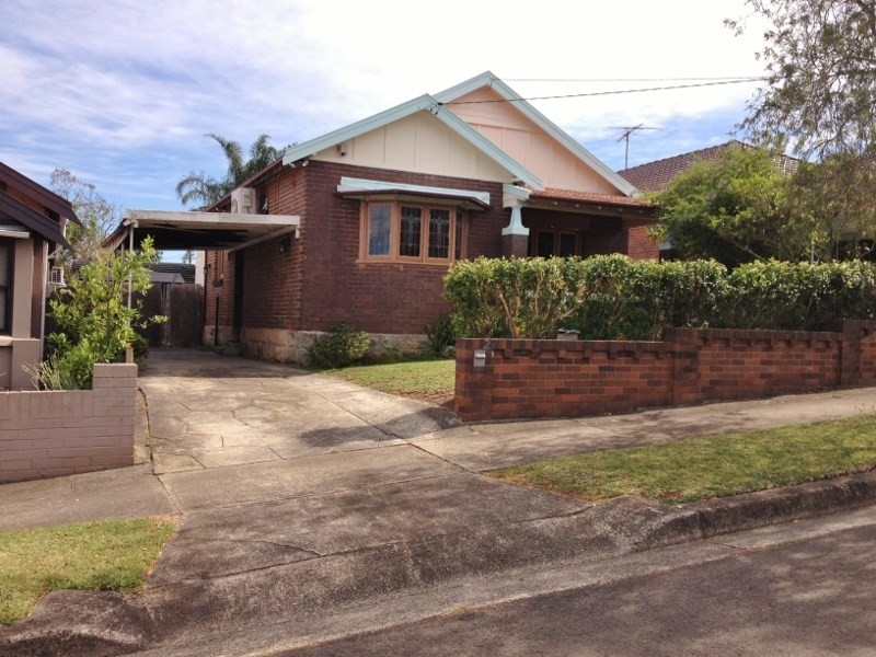 27 Fleet Avenue, Earlwood NSW 2206