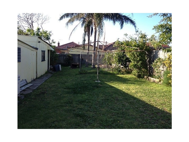 27 Fleet Avenue, Earlwood NSW 2206