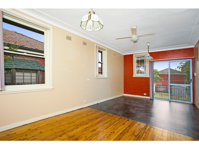 7A Dunkirk Avenue, Kingsgrove NSW 2208