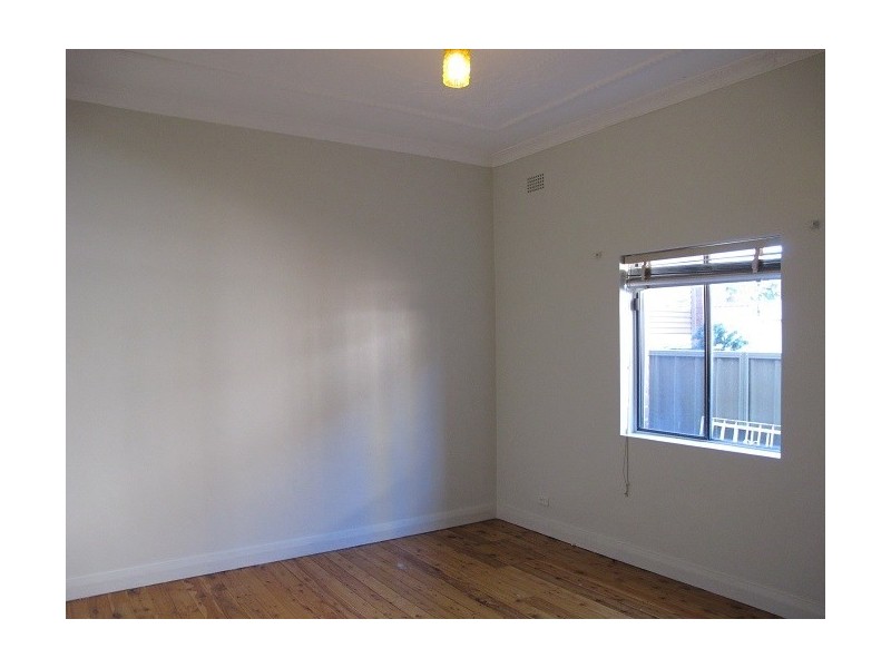 22 McCallum Street, Roselands NSW 2196