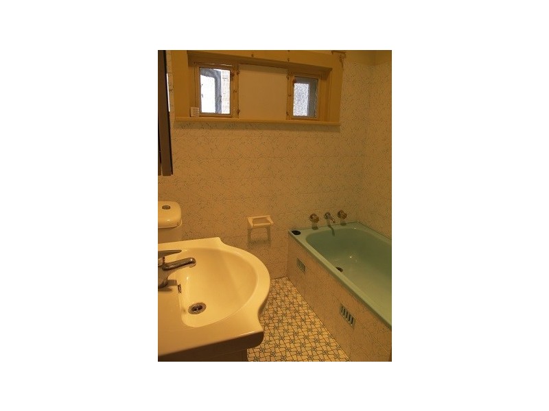 22 McCallum Street, Roselands NSW 2196