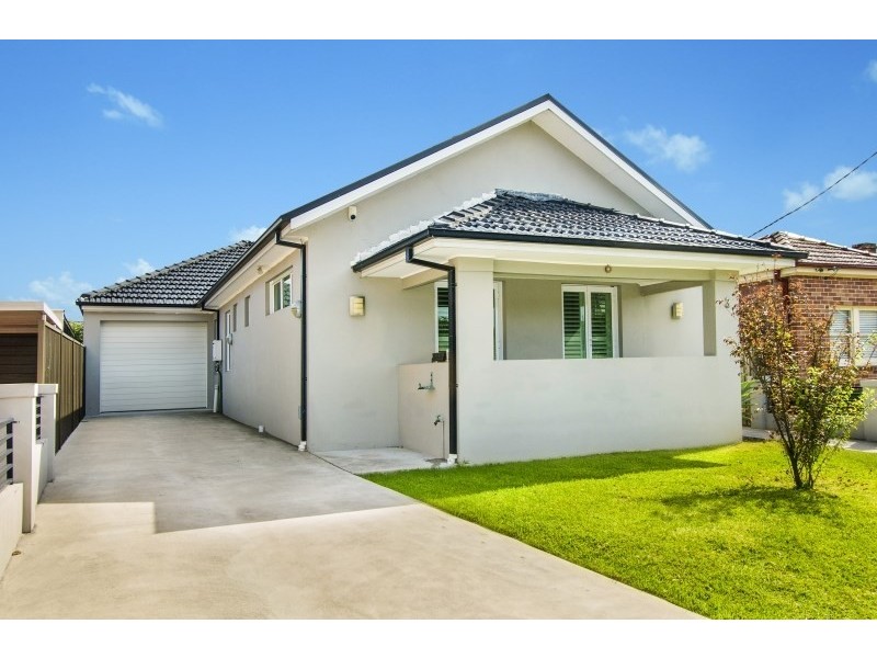 3 Narani Crescent, Earlwood NSW 2206