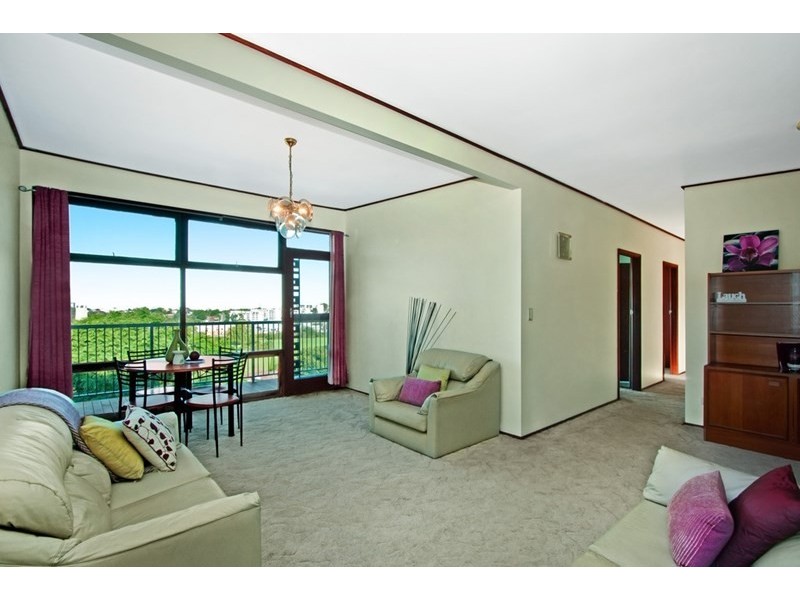 10 Highland Crescent, Earlwood NSW 2206