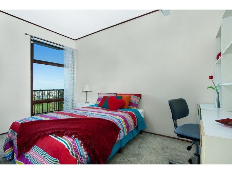 10 Highland Crescent, Earlwood NSW 2206