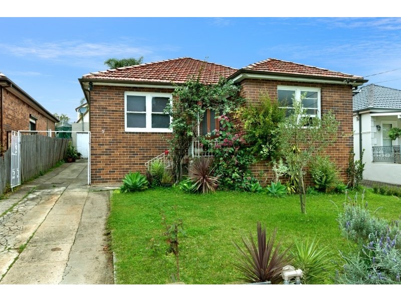 5 Chisholm Avenue, Clemton Park NSW 2206