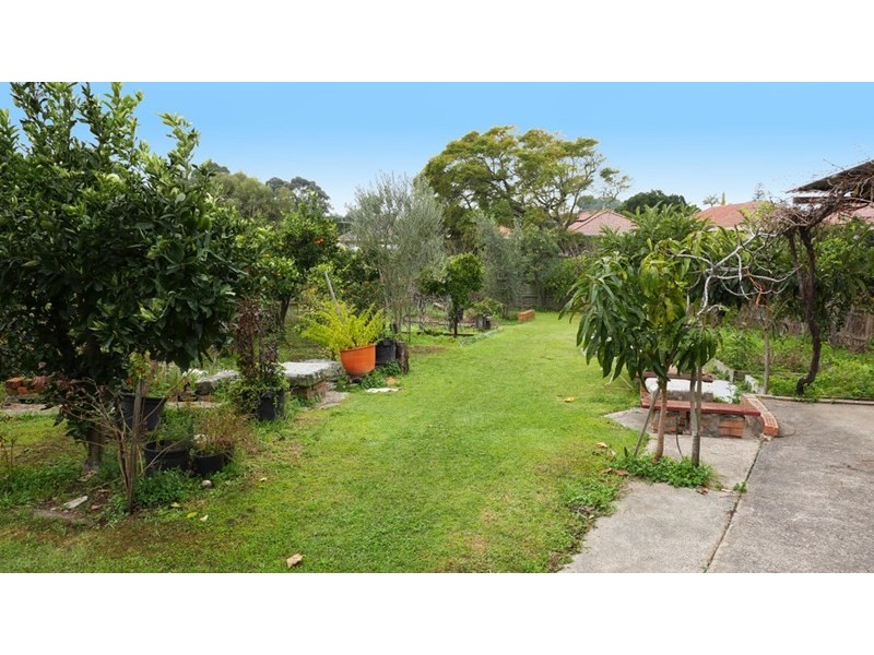 32 Narani Crescent, Earlwood NSW 2206