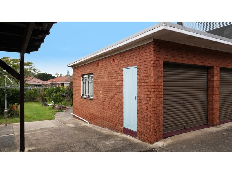 32 Narani Crescent, Earlwood NSW 2206