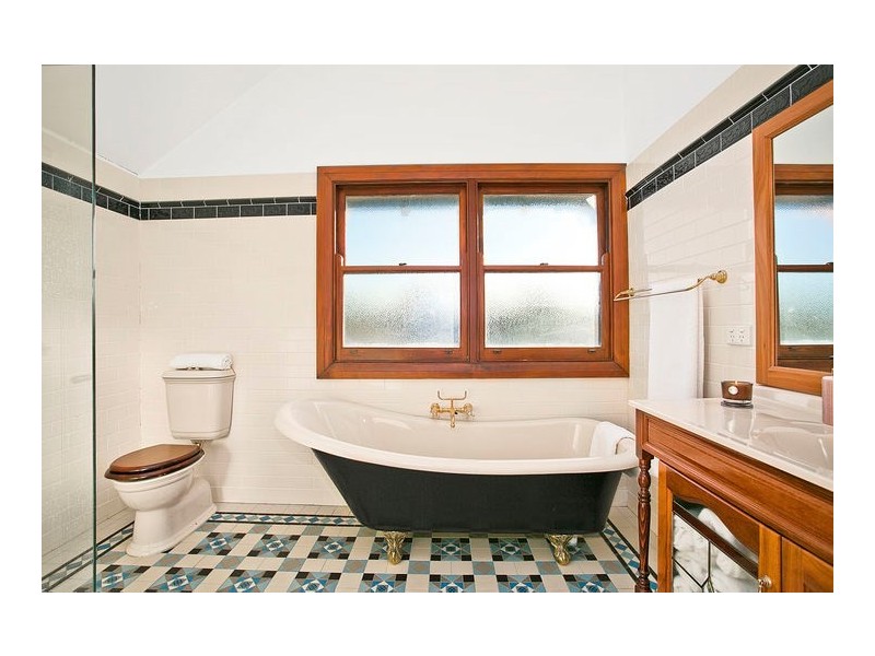 11 Fuller Avenue, Earlwood NSW 2206