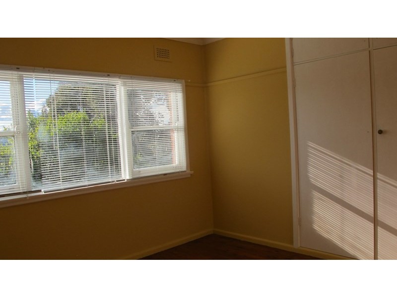 4 Macquarie Road, Earlwood NSW 2206