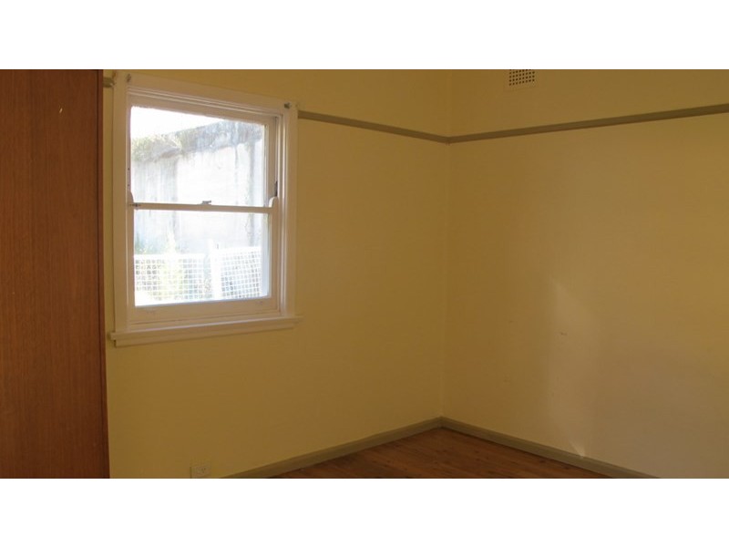 4 Macquarie Road, Earlwood NSW 2206