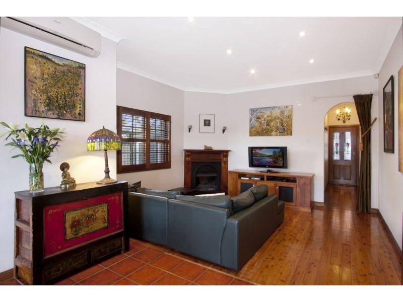 1 Gornall Avenue, Earlwood NSW 2206