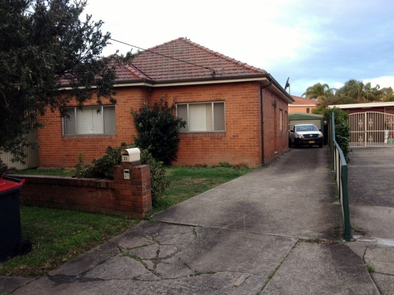 32 Schofield Avenue, Earlwood NSW 2206