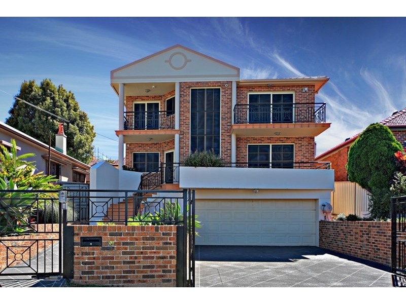 7 Poole Street, Kingsgrove NSW 2208