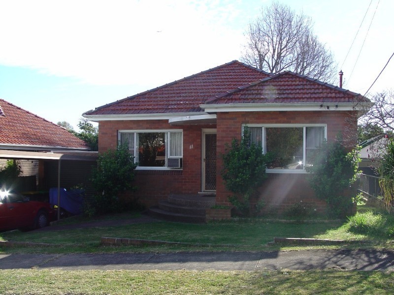 11 Hansen Avenue, Earlwood NSW 2206