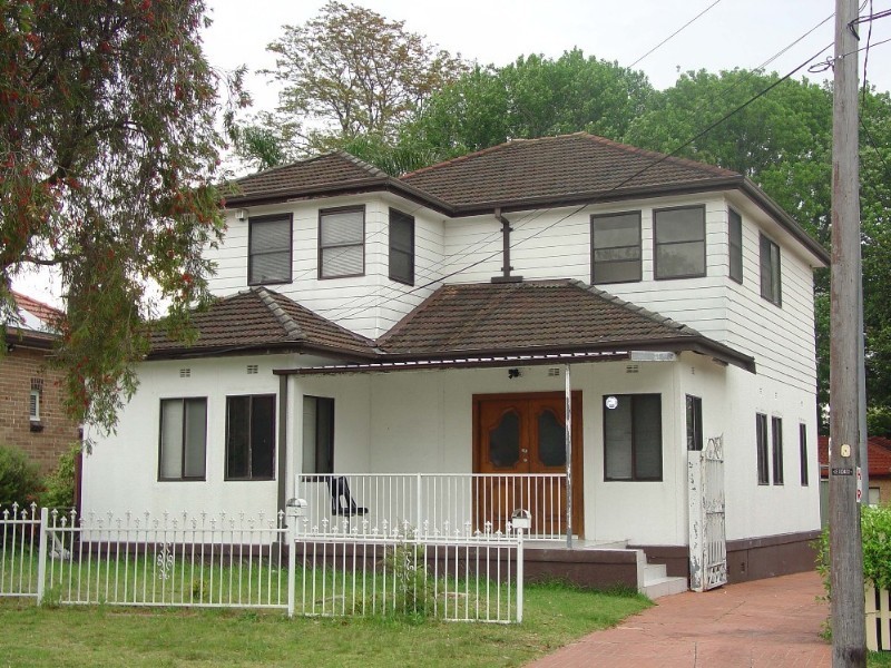 10 Younger Avenue, Earlwood NSW 2206