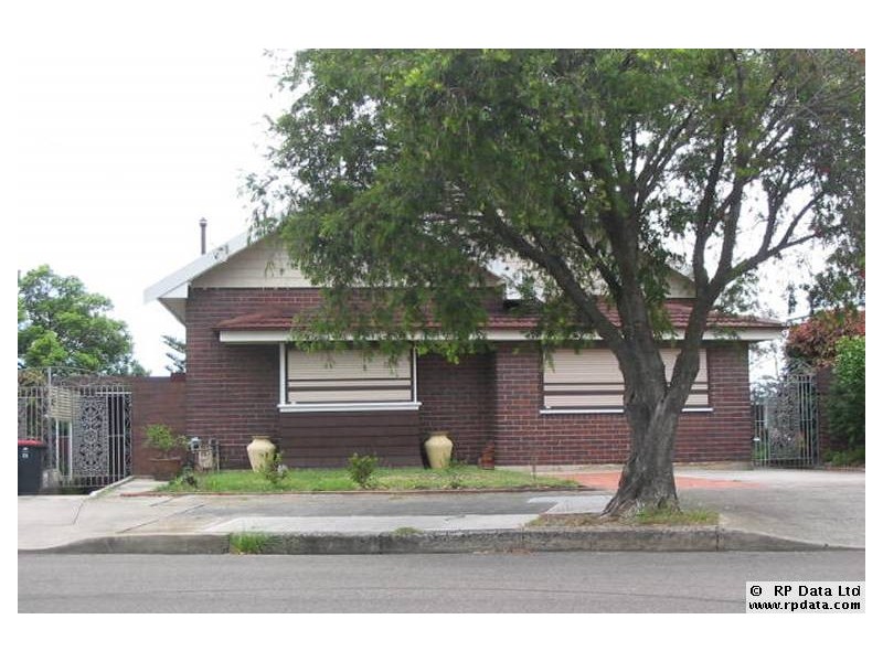 72 Minnamorra Avenue, Earlwood NSW 2206