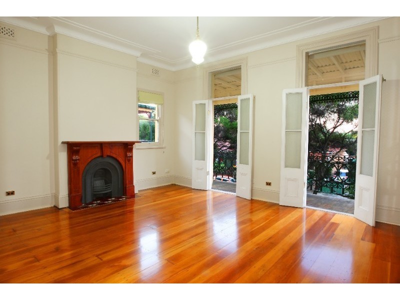 8 Woodland Street, Marrickville NSW 2204