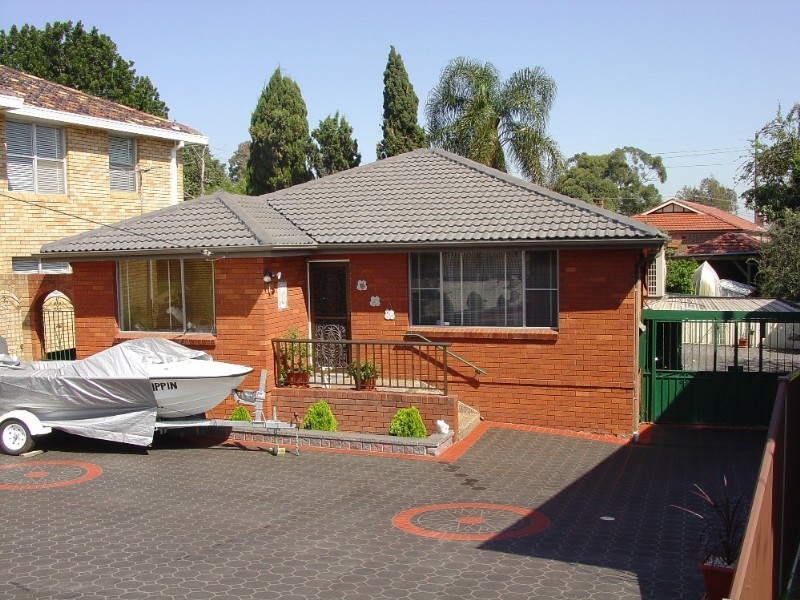 3 Waygrove Avenue, Earlwood NSW 2206