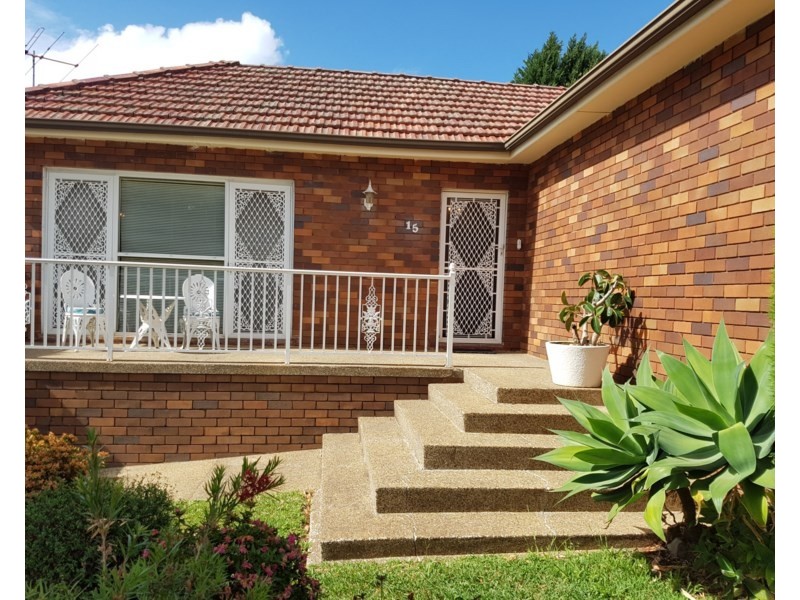 15 Robertson Crescent, Greenacre NSW 2190