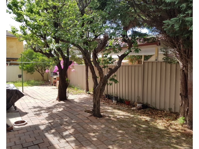 15 Robertson Crescent, Greenacre NSW 2190