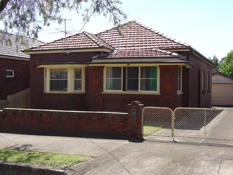 11 Gornall Avenue, Earlwood NSW 2206