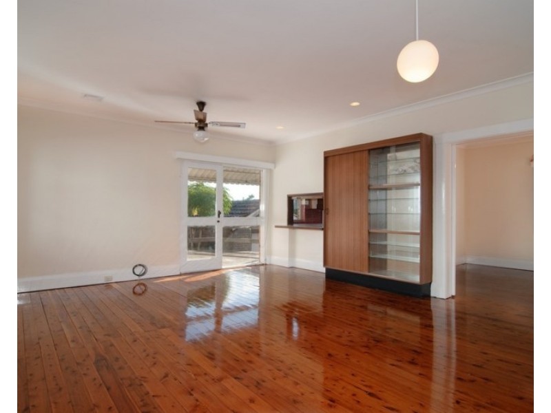 6 Warburton Parade, Earlwood NSW 2206