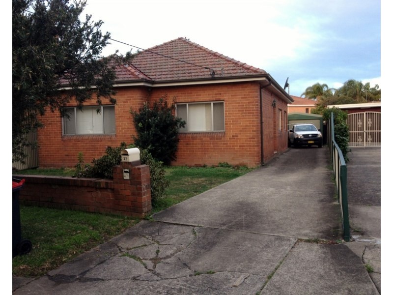 32 Schofield Avenue, Earlwood NSW 2206