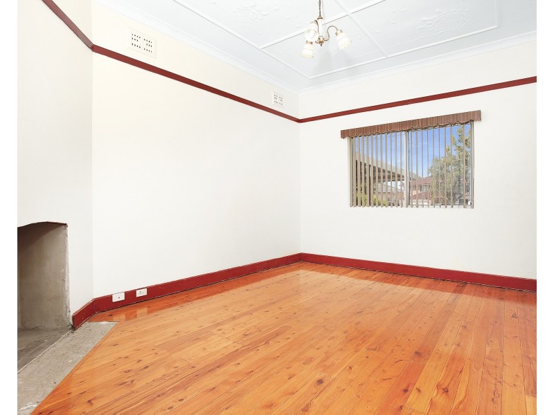 78 Minnamorra Avenue, Earlwood NSW 2206