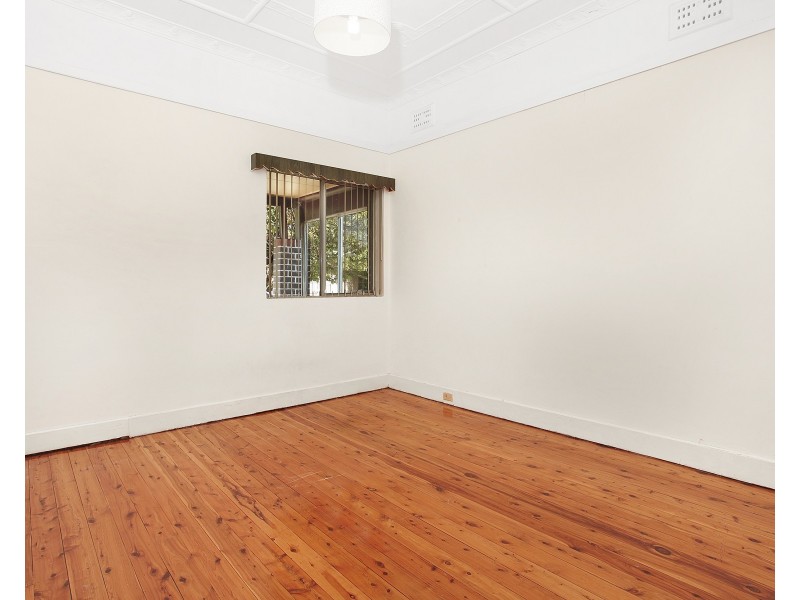 78 Minnamorra Avenue, Earlwood NSW 2206