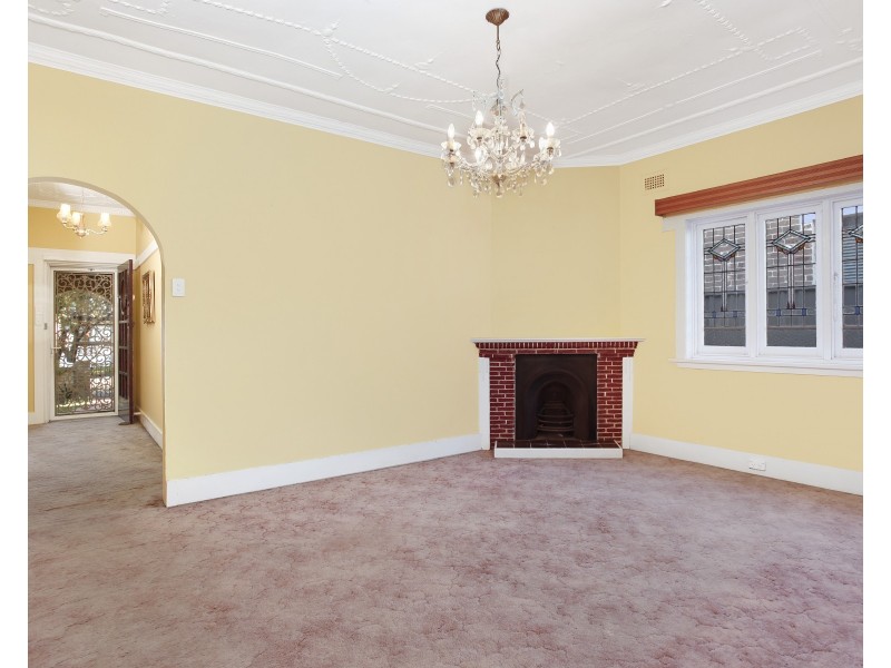 10 Fleet Avenue, Earlwood NSW 2206