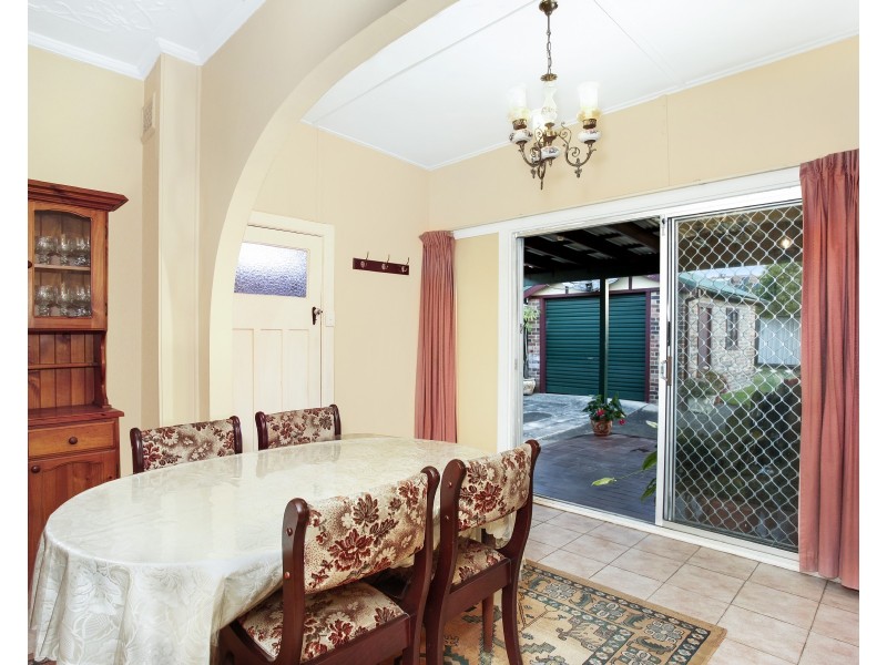 10 Fleet Avenue, Earlwood NSW 2206