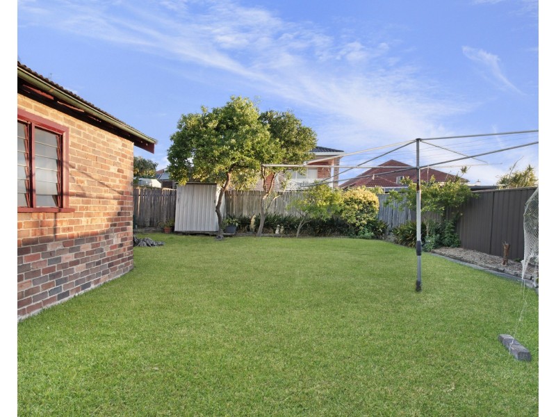 10 Fleet Avenue, Earlwood NSW 2206