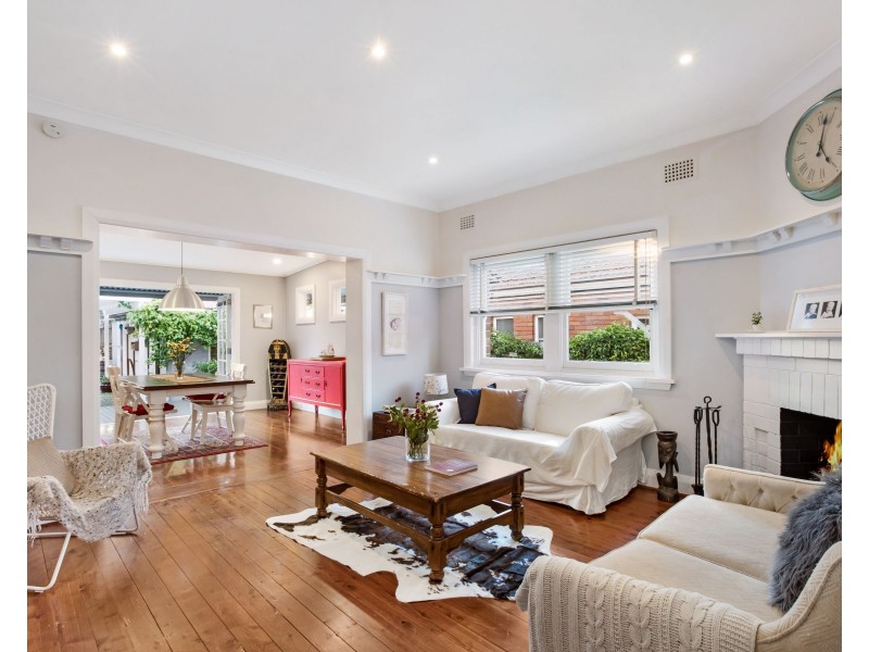 15 Rosemeath Avenue, Kingsgrove NSW 2208