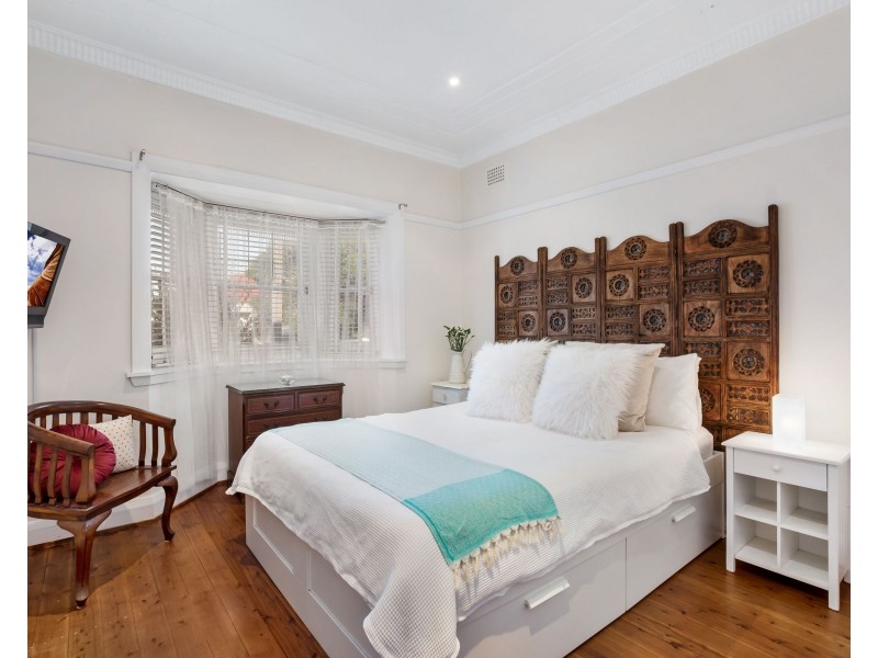 15 Rosemeath Avenue, Kingsgrove NSW 2208