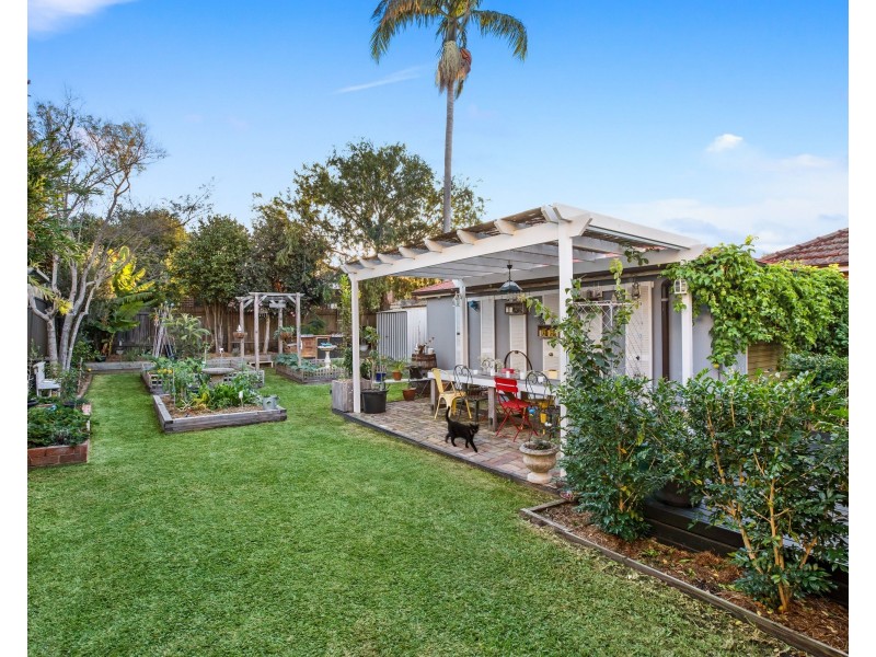 15 Rosemeath Avenue, Kingsgrove NSW 2208