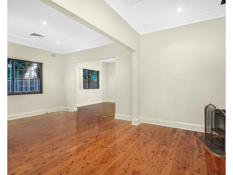 2 Rosemeath Avenue, Kingsgrove NSW 2208