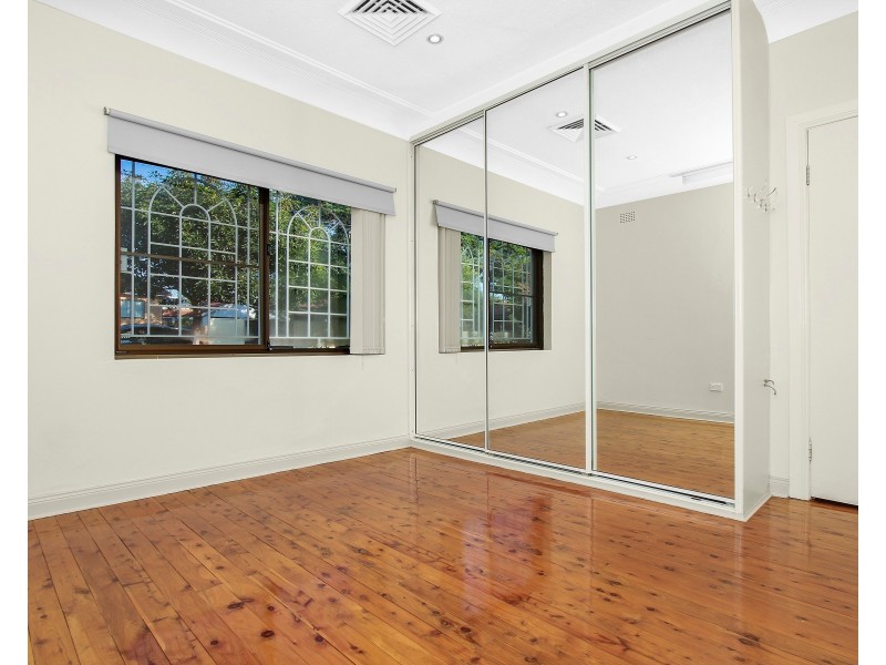 2 Rosemeath Avenue, Kingsgrove NSW 2208