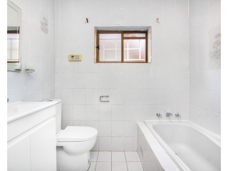 2 Rosemeath Avenue, Kingsgrove NSW 2208