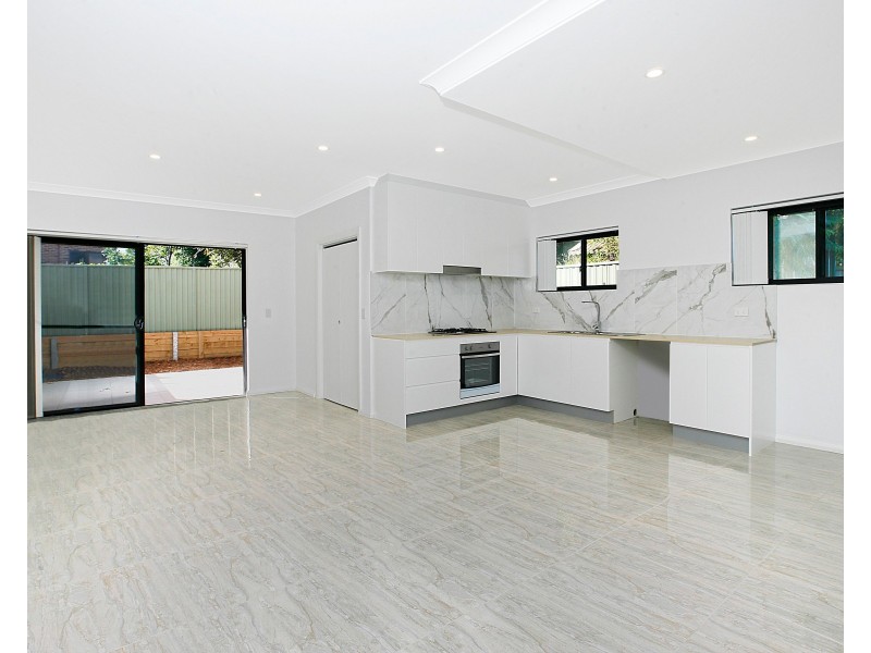 2/100A Northcote Street, Canterbury NSW 2193