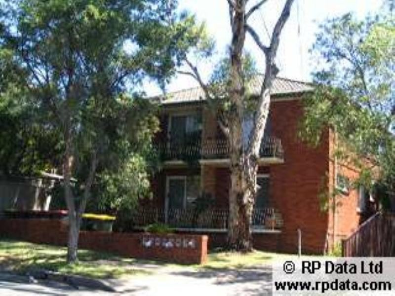 4/13 Dibbs Street, Canterbury NSW 2193