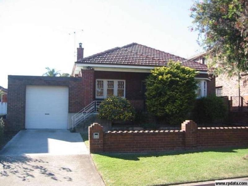 44 Wolli Avenue, Kingsgrove NSW 2208