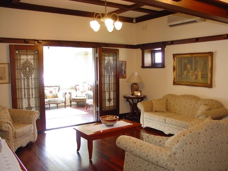 2 Hamilton Avenue, Earlwood NSW 2206