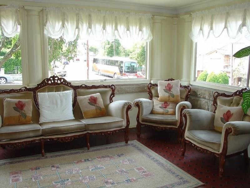 2 Hamilton Avenue, Earlwood NSW 2206