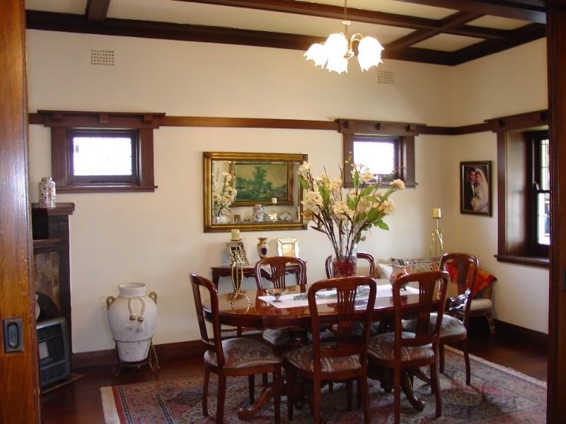 2 Hamilton Avenue, Earlwood NSW 2206