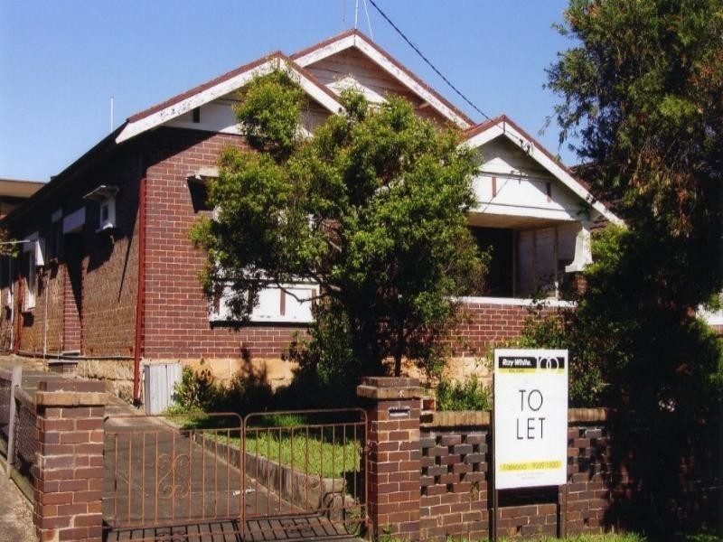 12 Gretchen Avenue, Earlwood NSW 2206